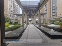 万城尚园带汽车位 东边套 二年到诚心卖 万城尚园